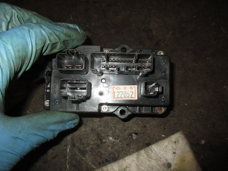 Yamaha 200hp HPDI 2 stroke outboard fuse box (68F-82170-01)