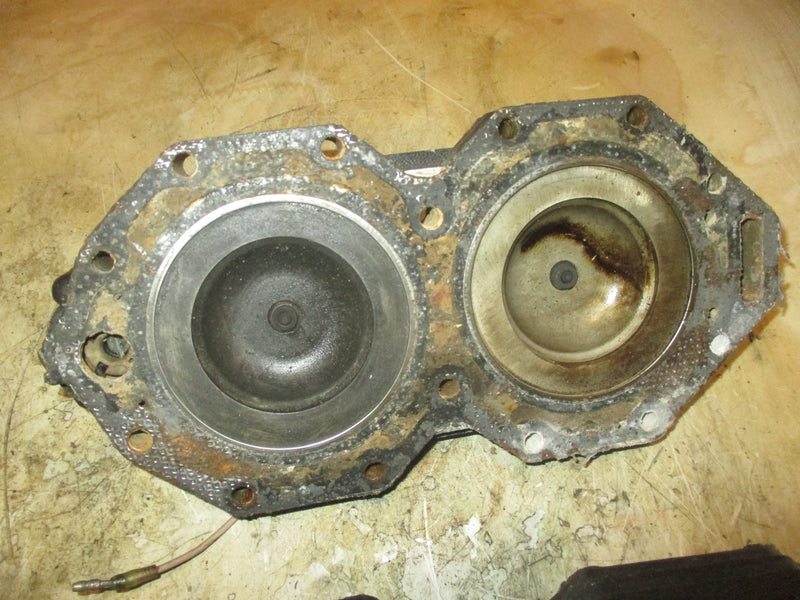 Evinrude 120hp 2 stroke Outboard Cylinder Head Set (339154)
