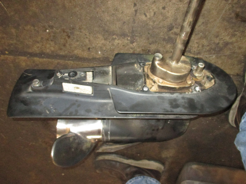 Force 120hp 2 stroke outboard 20" lower unit PROP STUCK