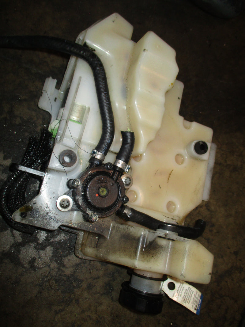 Evinrude ETEC 25hp outboard oil tank w/ pump (5006493)