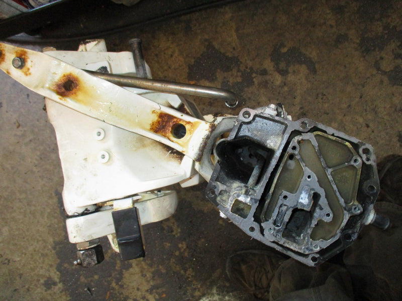 Evinrude ETEC 25hp outboard mid section