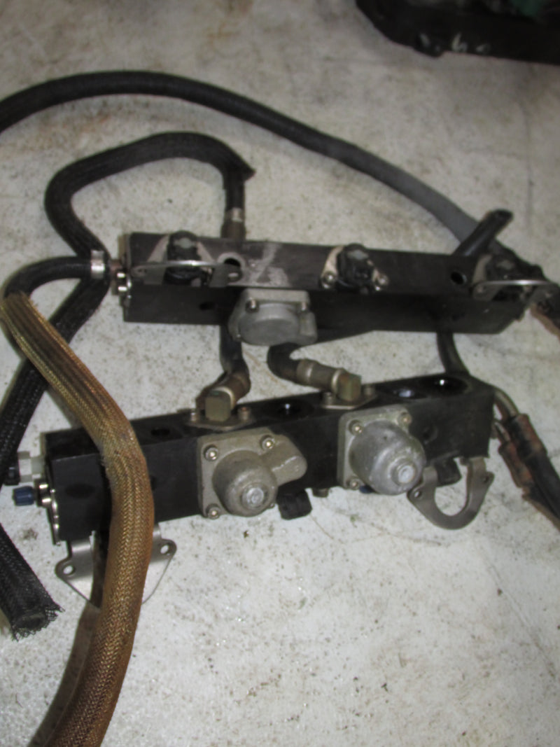 Mercury Optimax 150hp 2 Stroke Outboard Fuel Rail and Injector Set (858221-3)
