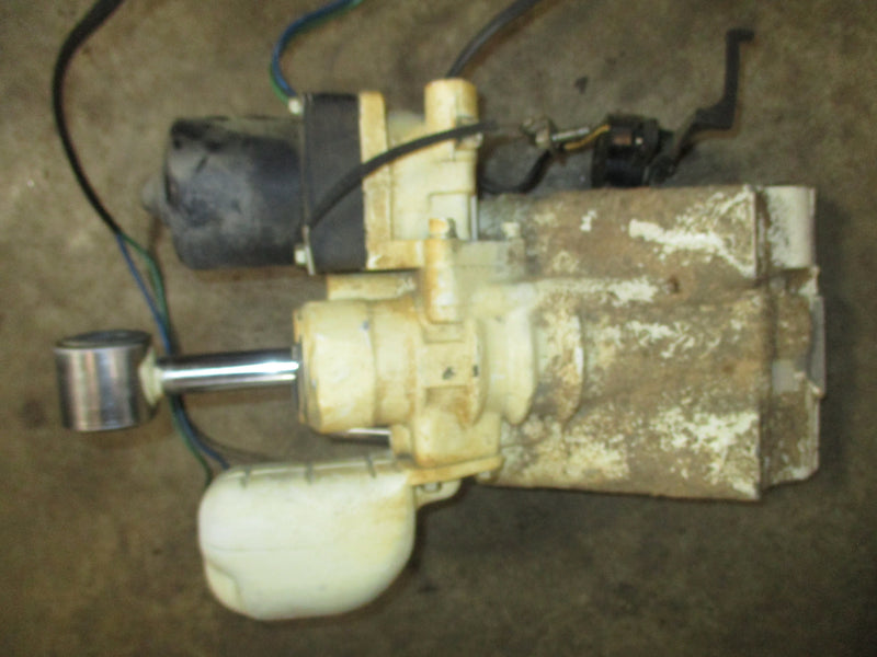 Johnson 115hp 2 stroke outboard tilt trim unit
