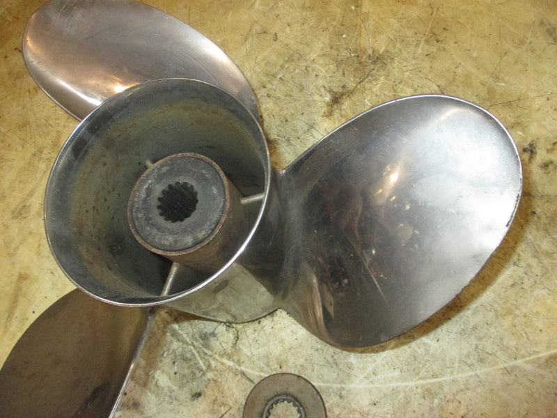 Suzuki DT150 150hp 2 stroke outboard stainless steel propellor (14 1/4x20)