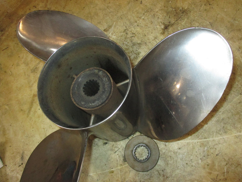 Suzuki DT150 150hp 2 stroke outboard stainless steel propellor (14 1/4x20)