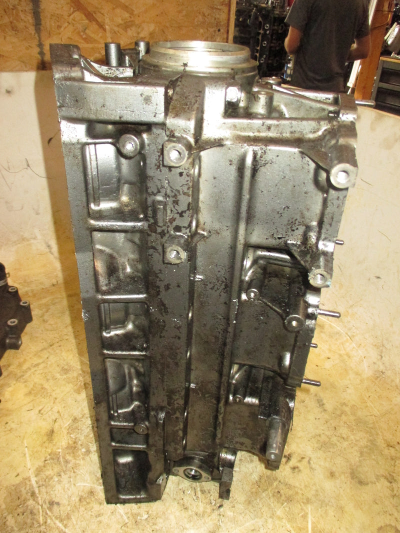 Suzuki DT150 150hp 2 stroke outboard crankcase block