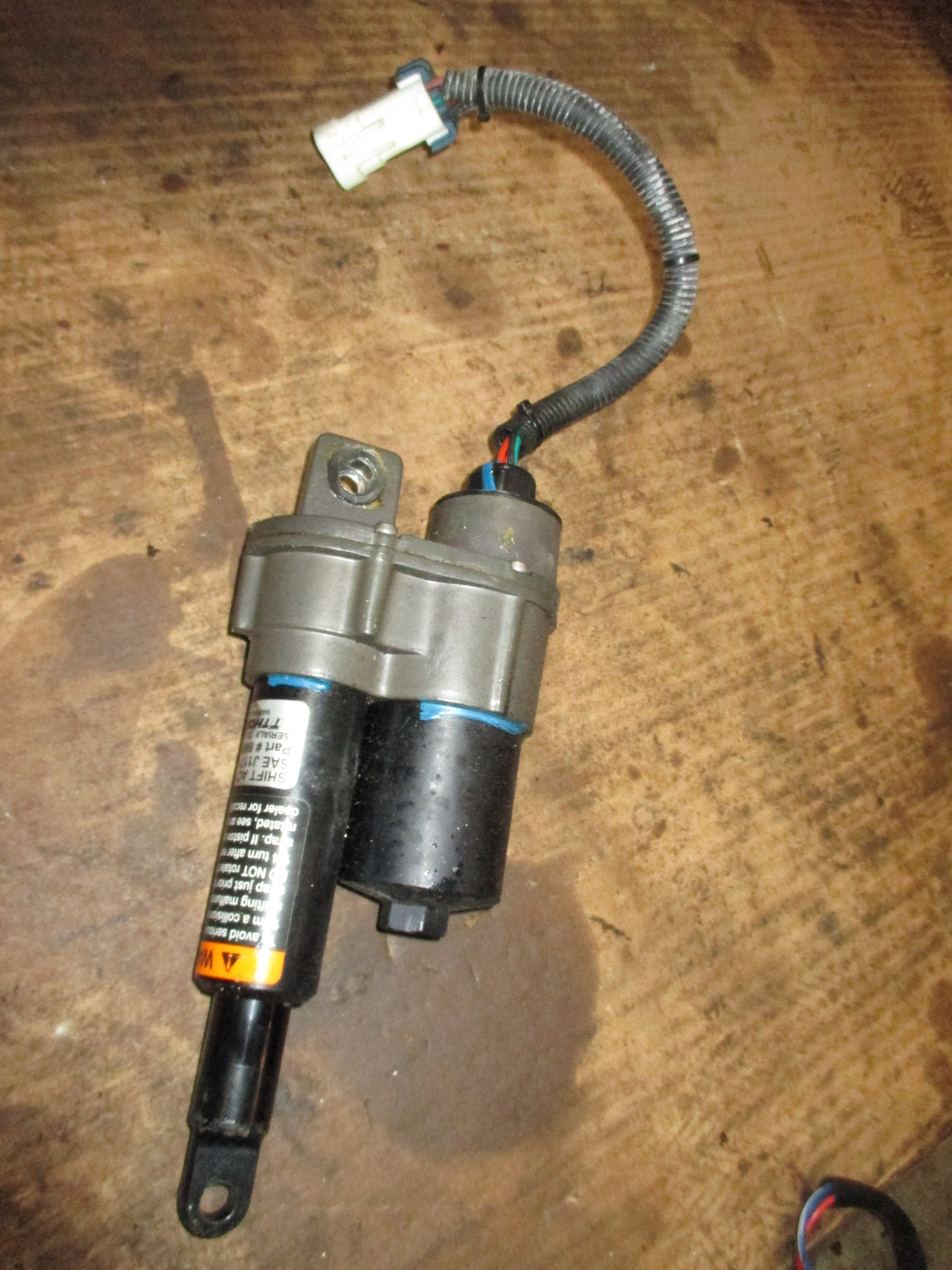 Mercury Verado 150hp outboard shift actuator (8M0072481)