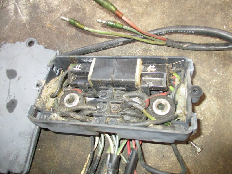 Evinrude 88hp outboard junction box w/ trim relays (512776)