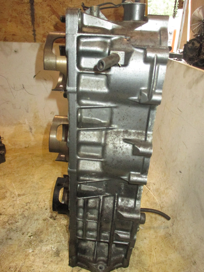 Suzuki DT150 150hp 2 stroke outboard starboard cylinder block