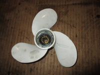 Load image into Gallery viewer, Yamaha 2.5hp 4 stroke outboard alluminum propellor (7 1/4x6)
