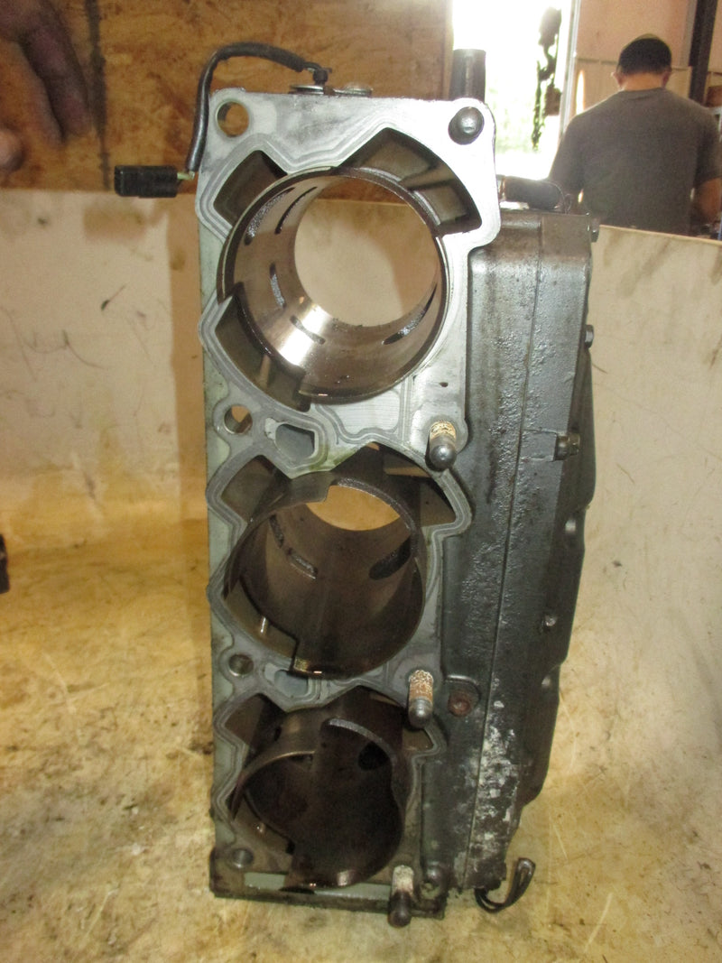 Suzuki DT150 150hp 2 stroke outboard port cylinder block