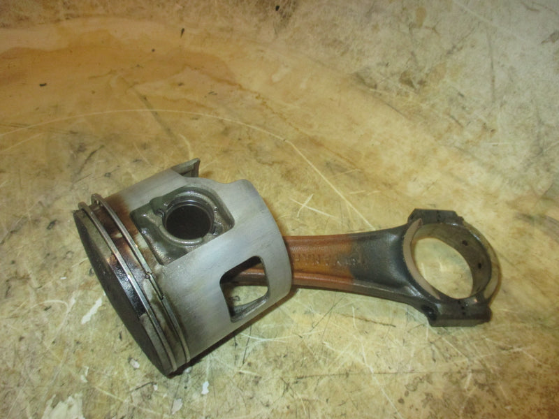Yamaha 115hp 2 Stroke outboard Starboard Piston and Rod (6R5-11)
