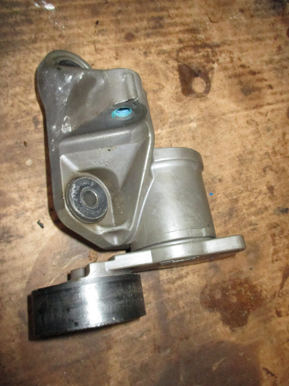 Mercury Verado 150hp outboard belt tensioner (885349T05)