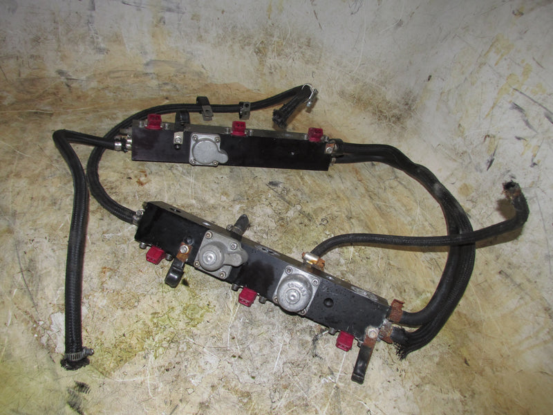 Mercury Optimax 225hp 2 Stroke Outboard Fuel Rail / Injector Set (852395A5)