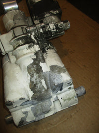 Load image into Gallery viewer, Evinrude Ficht 150hp outboard tilt trim unit
