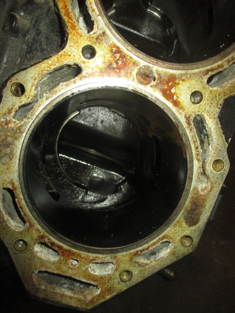 Evinrude Ficht 250hp 2 stroke Outboard Crankcase Block