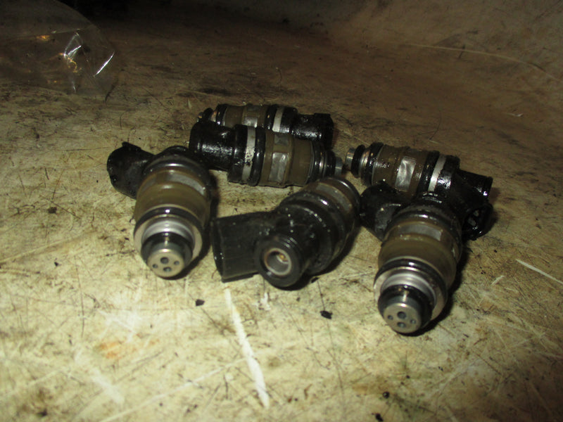 Suzuki DT150 150hp 2 stroke outboard fuel injector set (15710-94900)