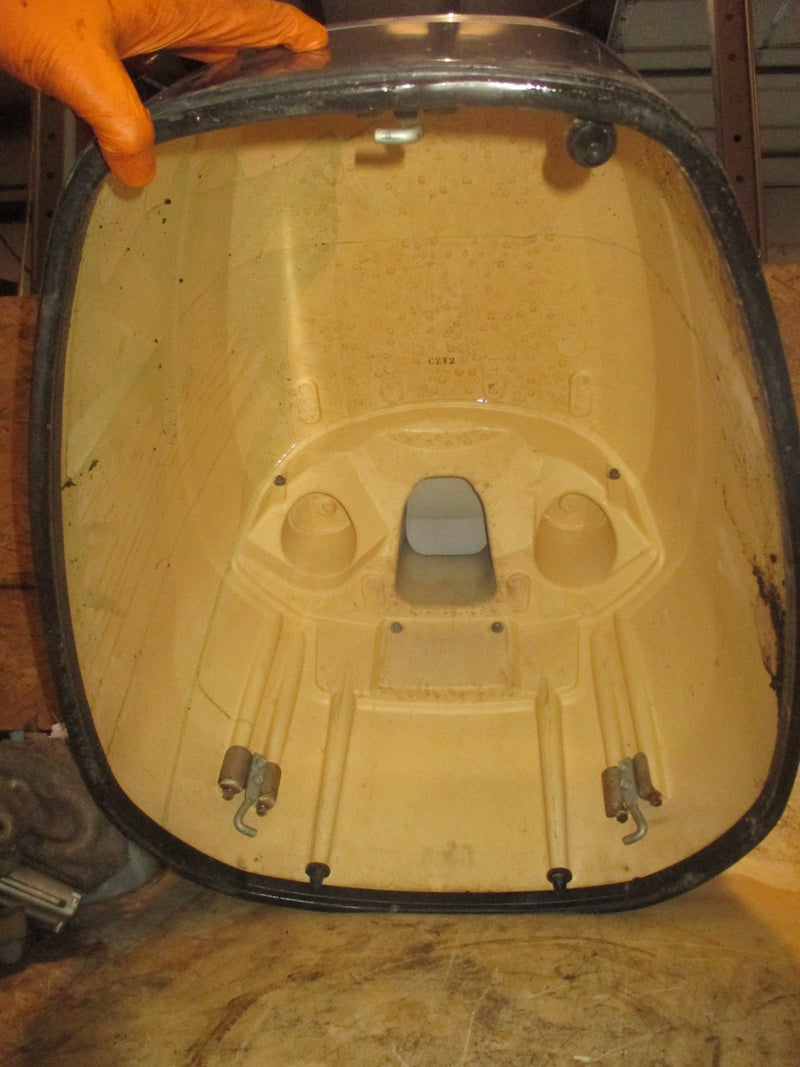 Yamaha 175hp 2 Stroke Carbureted outboard Top Cowling