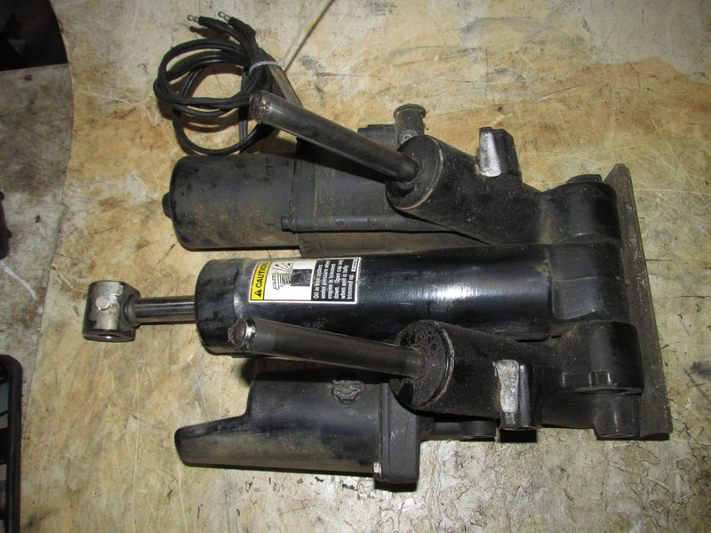 Mercury Optimax 225hp 2 Stroke Outboard Tilt Trim Unit (8M0231193)
