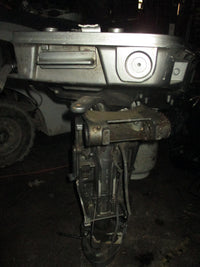 Load image into Gallery viewer, Suzuki DT150 150hp 2 stroke outboard 25 inch midsection
