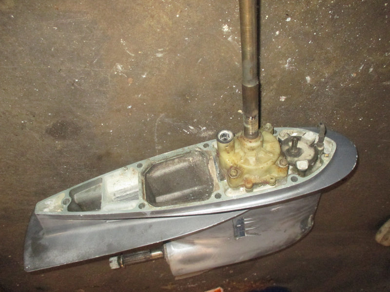 Yamaha 175hp 2 Stroke Carbureted outboard 25" Lower Unit
