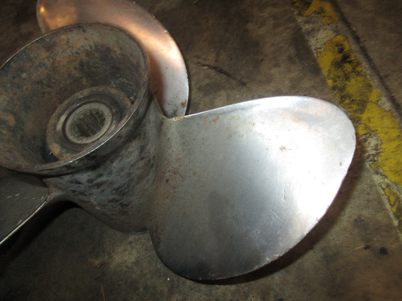 evinrude 60 / 70 hp 2 stroke outboard  stainless steel prop (389949)