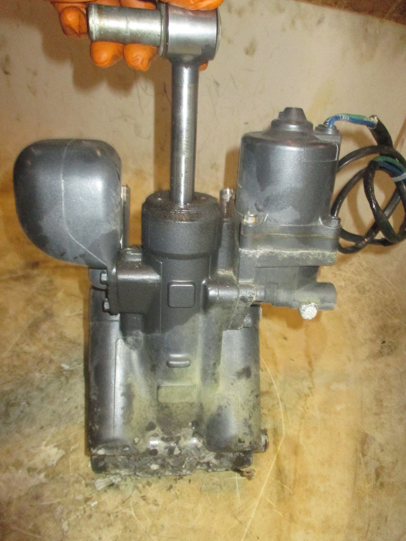 Yamaha 175hp 2 Stroke Carbureted outboard Tilt Trim Unit