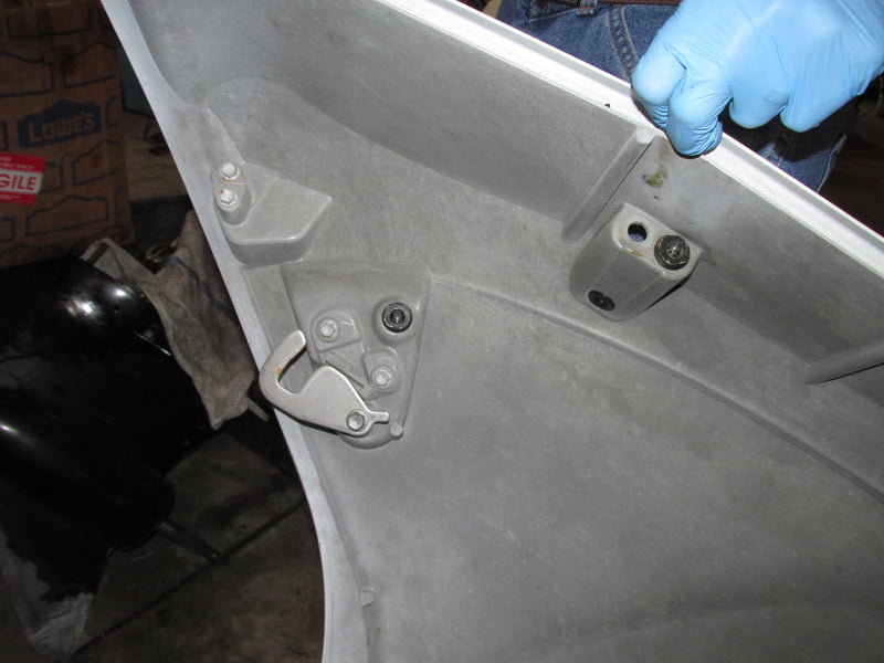 Yamaha 425hp XT0 V8 4 Stroke Outboard Starboard Side Cover (6GR-0)