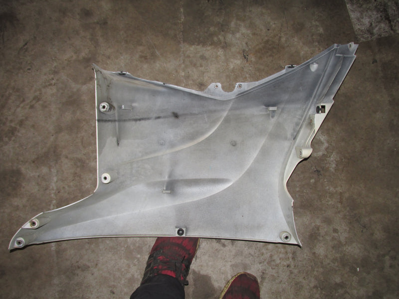Yamaha 425hp XT0 V8 4 Stroke Outboard Starboard Midsection Cover