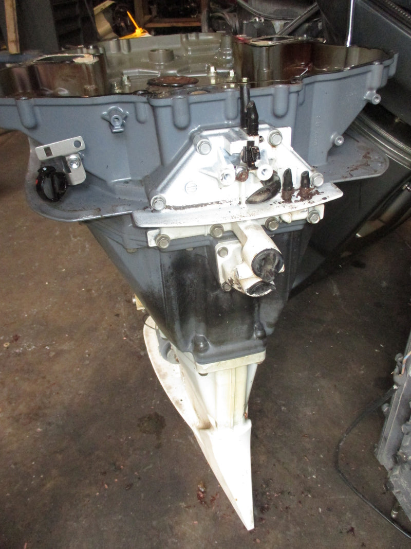 Suzuki DF225 225hp outboard 25" mid section
