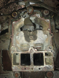 Load image into Gallery viewer, Yamaha 175hp 2 Stroke Carbureted outboard 25" Midsection
