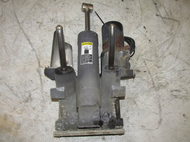 Mercury Optimax 135hp 2 Stroke Outboard Tilt Trim Unit (8M0231193)