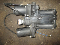 Load image into Gallery viewer, Yamaha 150hp 4 stroke outboard tilt trim unit (63P-43800-10)
