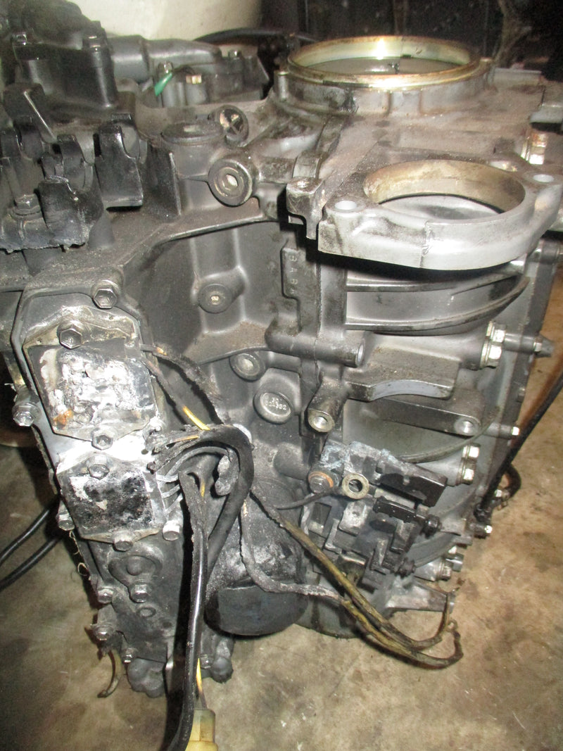 Johnson Suzuki 200hp 4 stroke outboard crankcase block READ DESCRIPTION