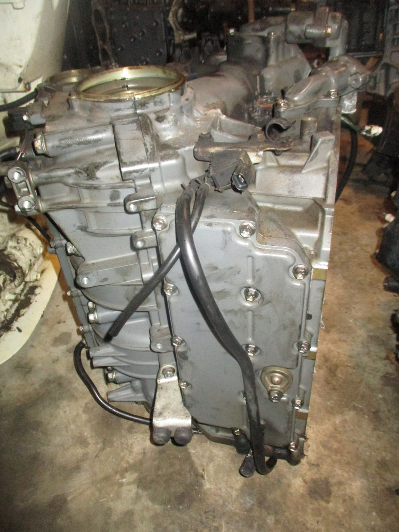Johnson Suzuki 200hp 4 stroke outboard crankcase block READ DESCRIPTION