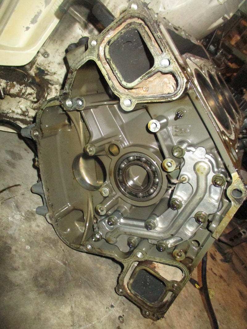 Johnson Suzuki 200hp 4 stroke outboard crankcase block READ DESCRIPTION