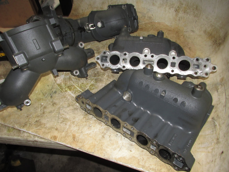 Yamaha 425hp XT0 V8 4 Stroke Outboard Exhaust Manifold Set (6GR-14615-00-9S)