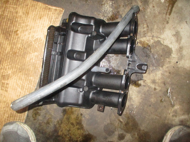 Yamaha 115hp 4 stroke outboard intake silencer (68V-14440-00-00)