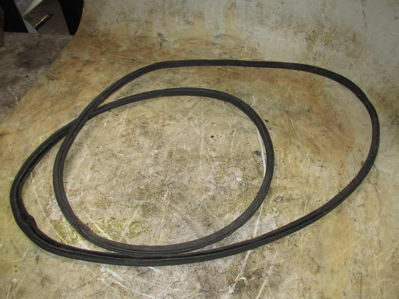 Yamaha 425hp XT0 V8 4 Stroke Outboard Cowling Grommet (6GR-42629-00-00)