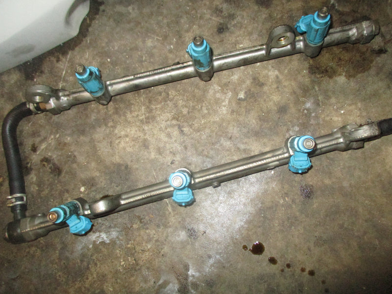 Johnson Suzuki 200hp 4 stroke outboard fuel rail and injector set (15751-93J00)
