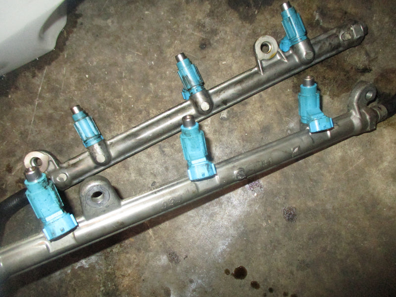 Johnson Suzuki 200hp 4 stroke outboard fuel rail and injector set (15751-93J00)