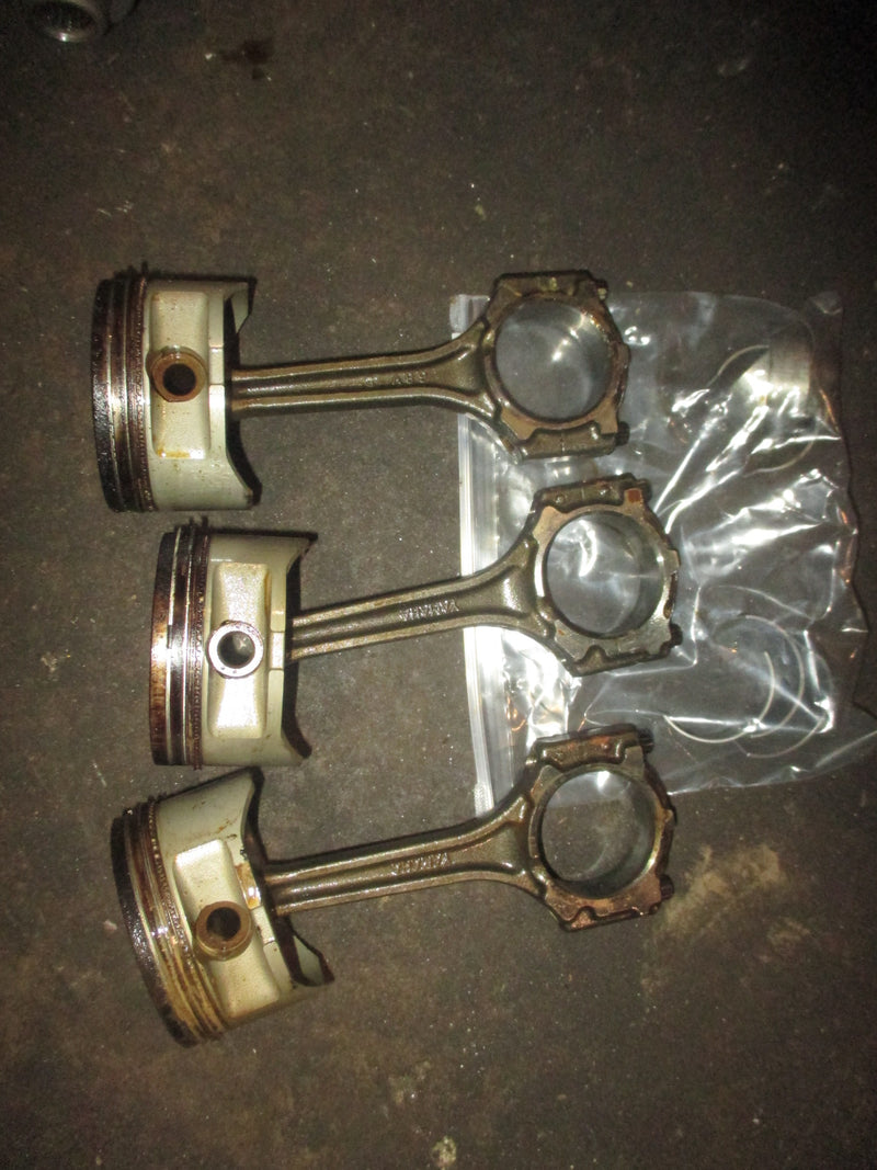 Yamaha 115hp 4 stroke outboard Piston and rod set of 3 (68V-01)