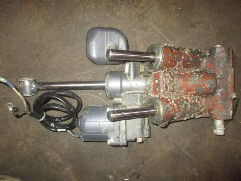 Yamaha 115hp 4 Stroke outboard Tilt Trim Unit