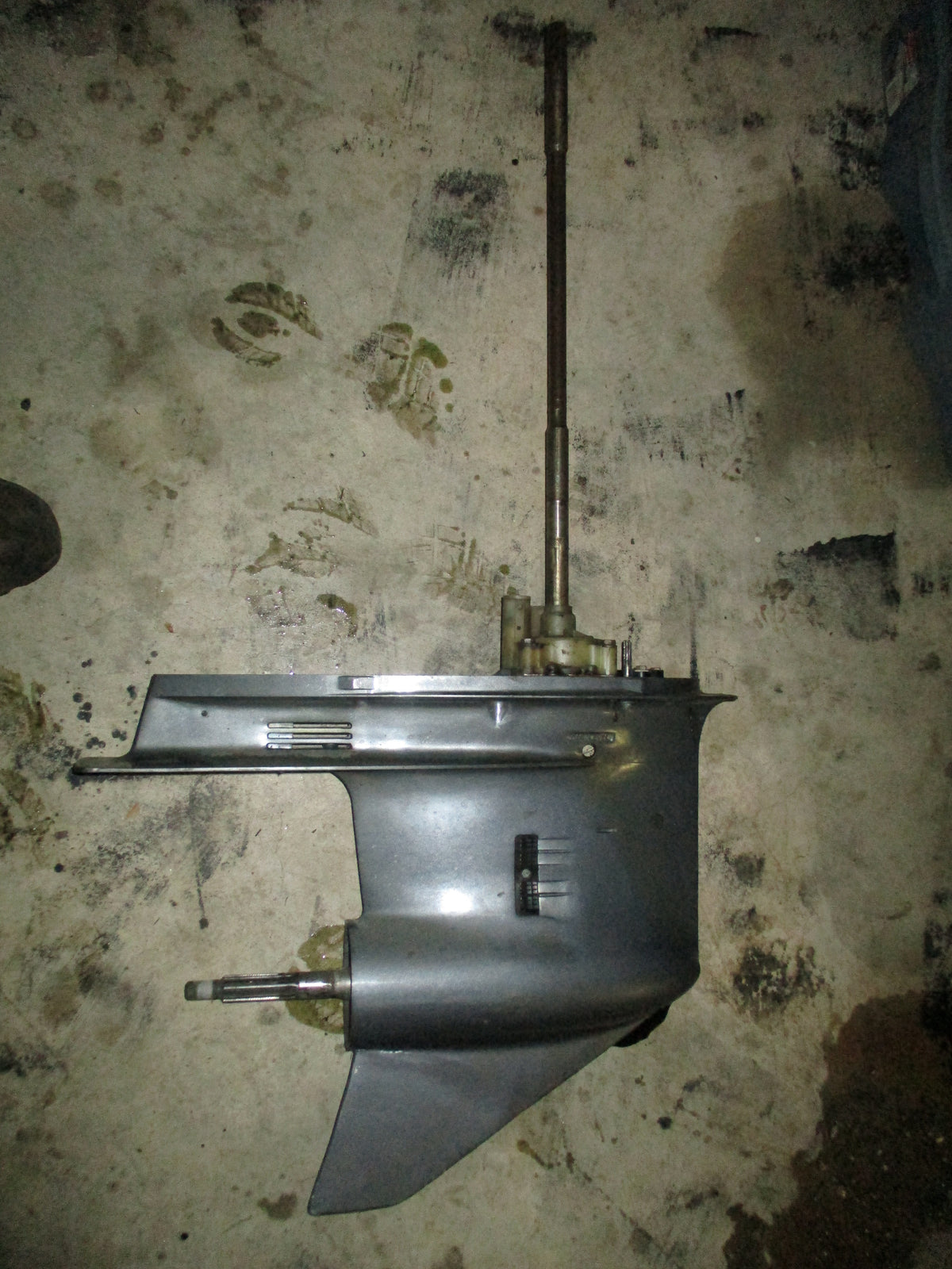 Yamaha 200hp 4 stroke 4 cylinder 25" lower unit