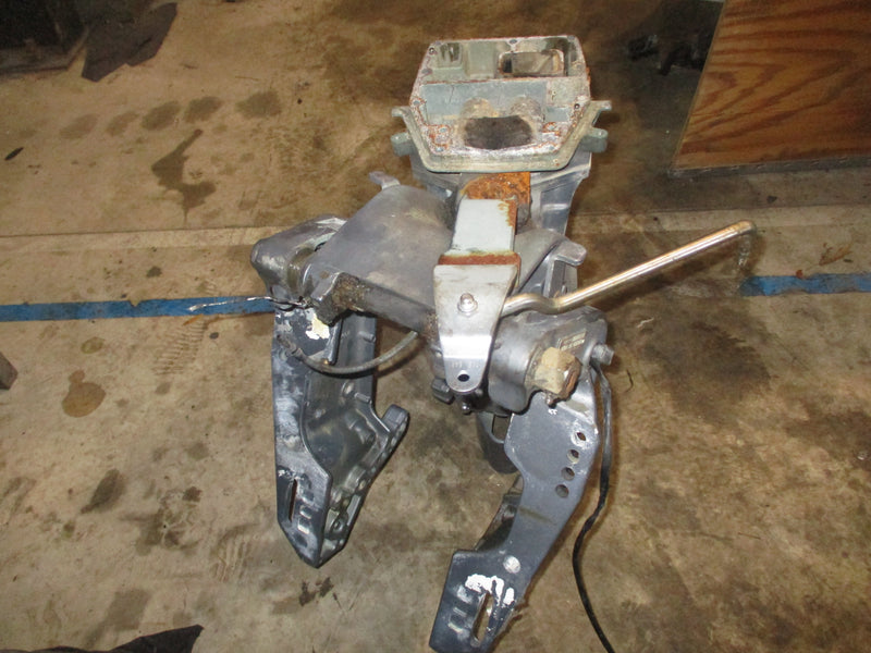 Yamaha 90hp 2 stroke outboard 20" shaft mid section