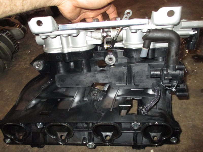 Yamaha 150hp 4 stroke outboard intake manifold with throttle body (63P-13641-00)