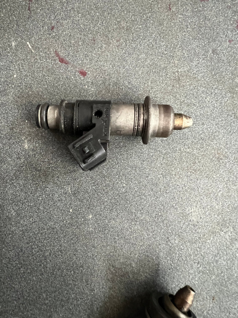 Honda BF130A 130hp outboard fuel injector (16406-ZW5-000)
