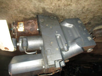 Load image into Gallery viewer, Yamaha 130hp 2 stroke outboard tilt trim unit SOLD AS IS

