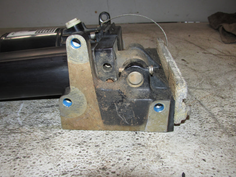 Mercury 90/115hp 2 Stroke Outboard Tilt Trim Unit