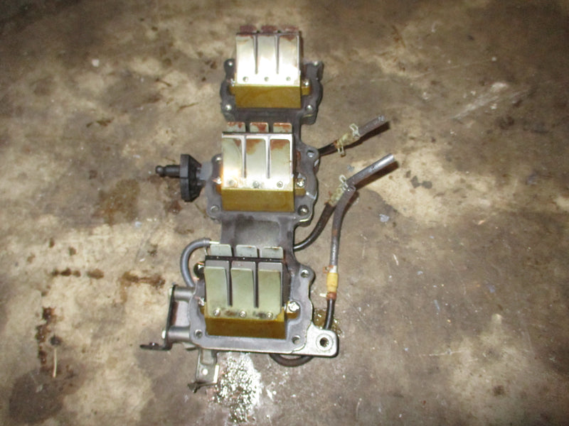Yamaha 90hp 2 stroke outboard intake manifold w/ reeds (6H1-13641-02-94)